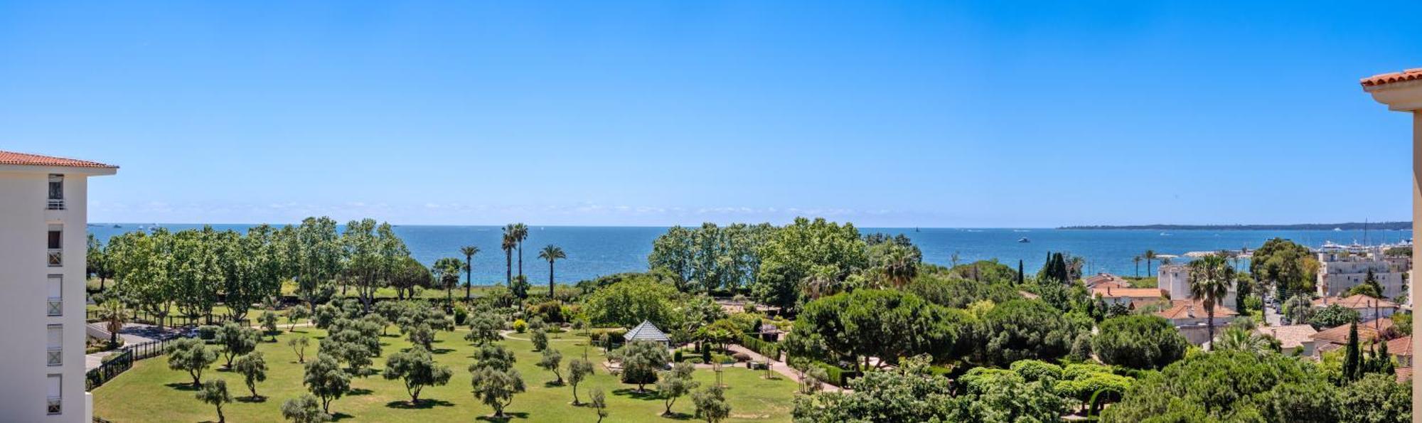 Duplex Villa Les Pins 89M2 Et Terrasse 30M2 Antibes Exterior photo