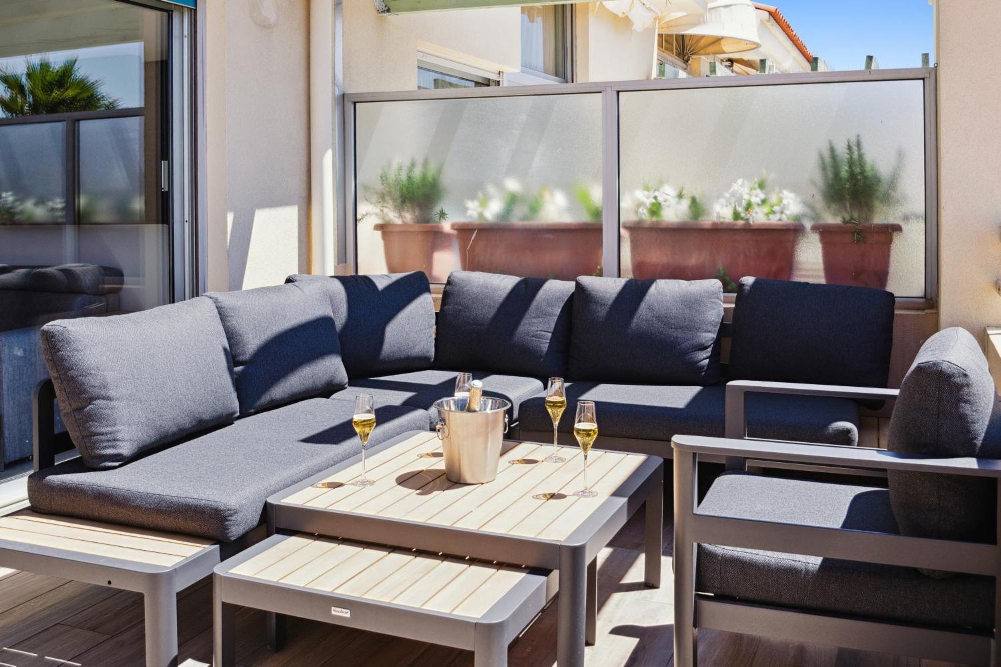 Duplex Villa Les Pins 89M2 Et Terrasse 30M2 Antibes Exterior photo