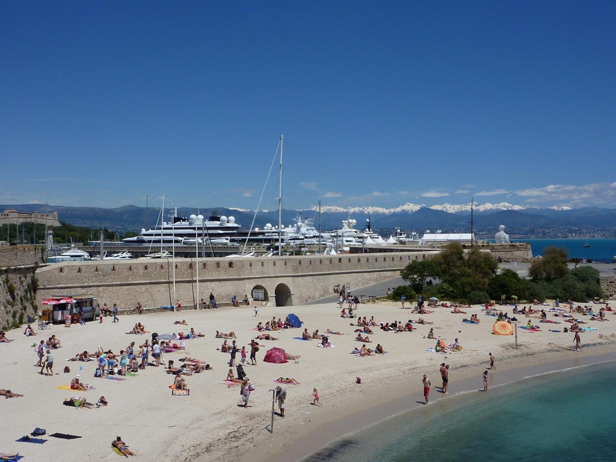 Duplex Villa Les Pins 89M2 Et Terrasse 30M2 Antibes Exterior photo